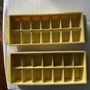 Super Cubes Yellow Silicone Ice Cube Tray